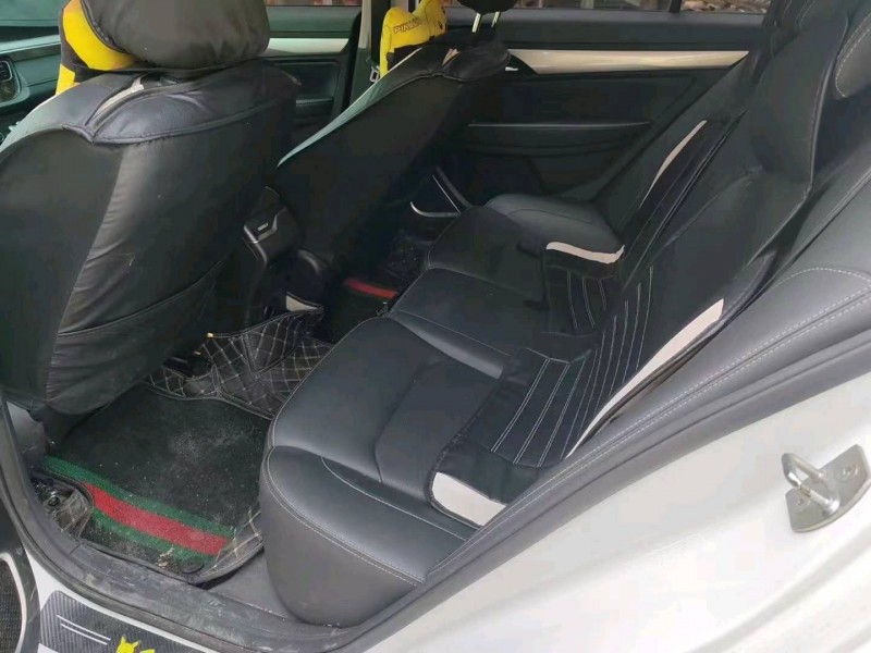 潍坊20年吉利帝豪4