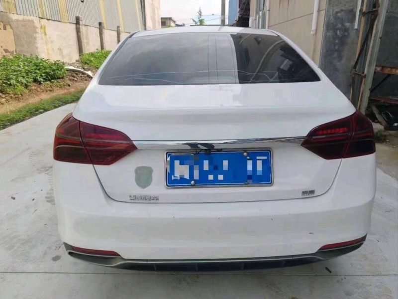 潍坊20年吉利帝豪5