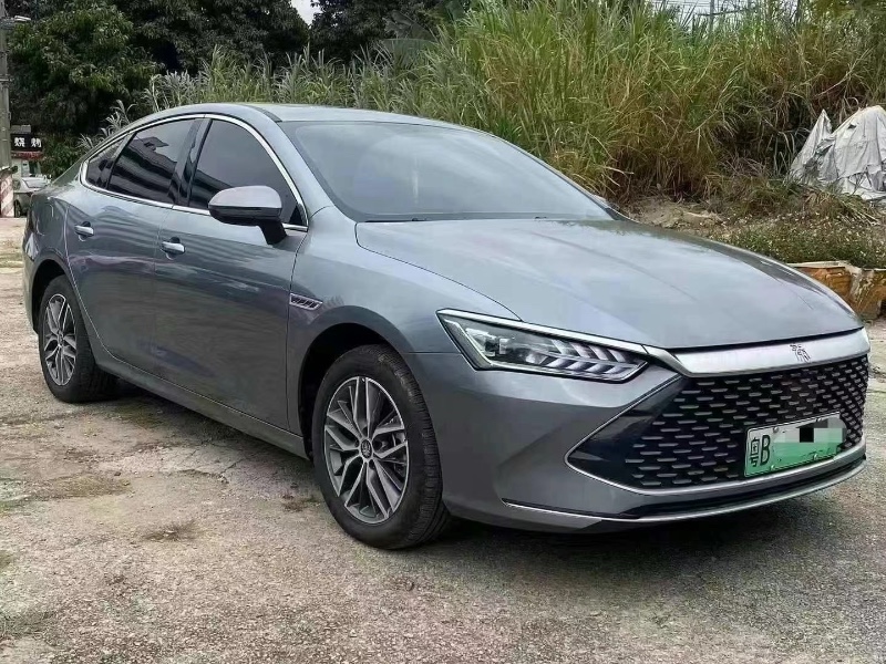 深圳23年比亚迪秦3