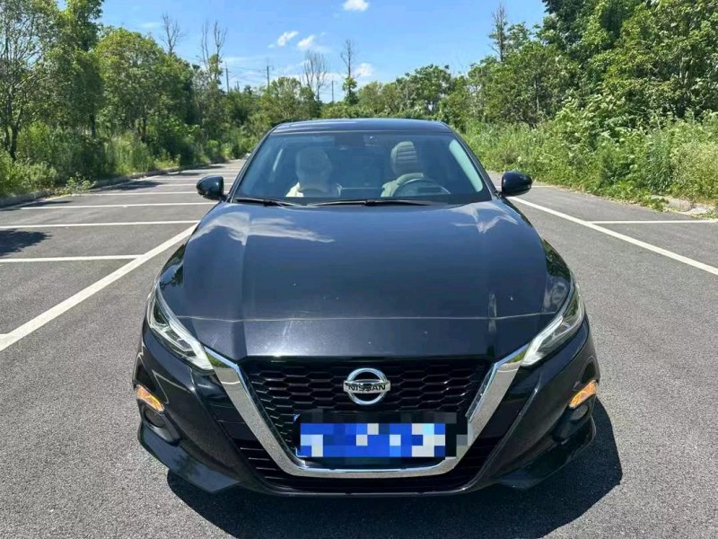 杭州21年日產天籟1