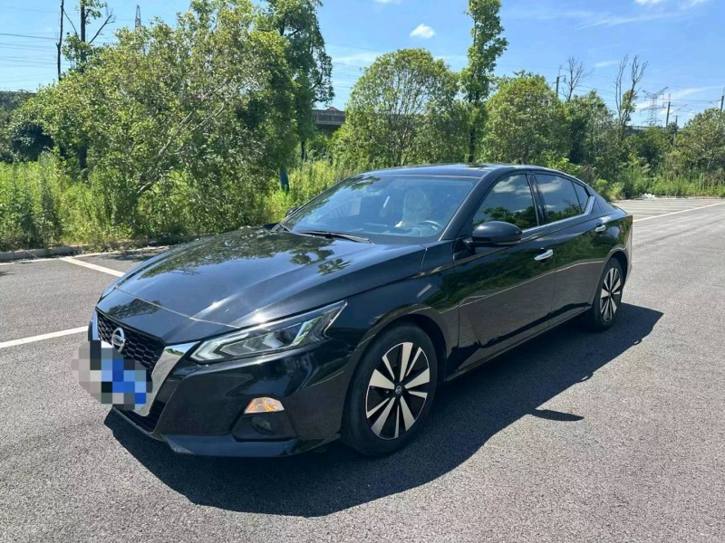 杭州21年日產天籟3
