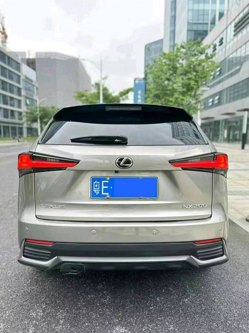 广州19年雷克萨斯NX7