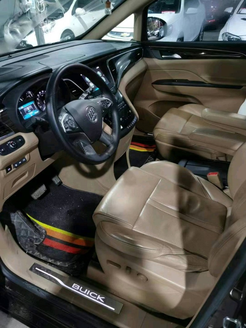 临沂17年别克GL84