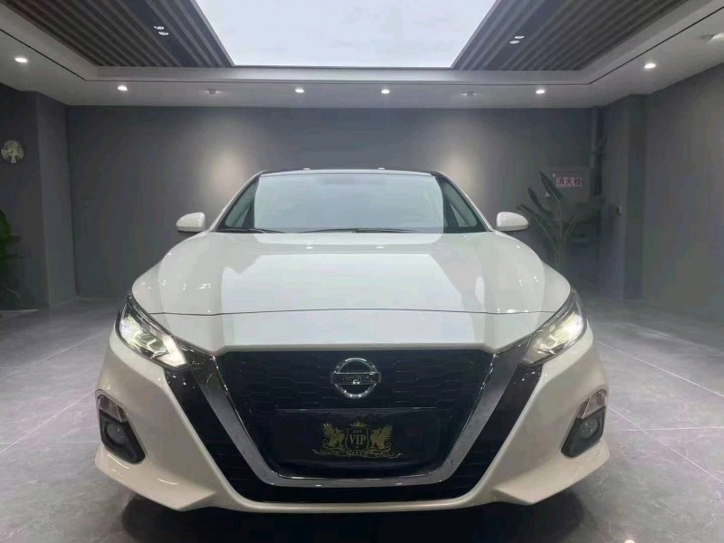 成都22年日产天籁1