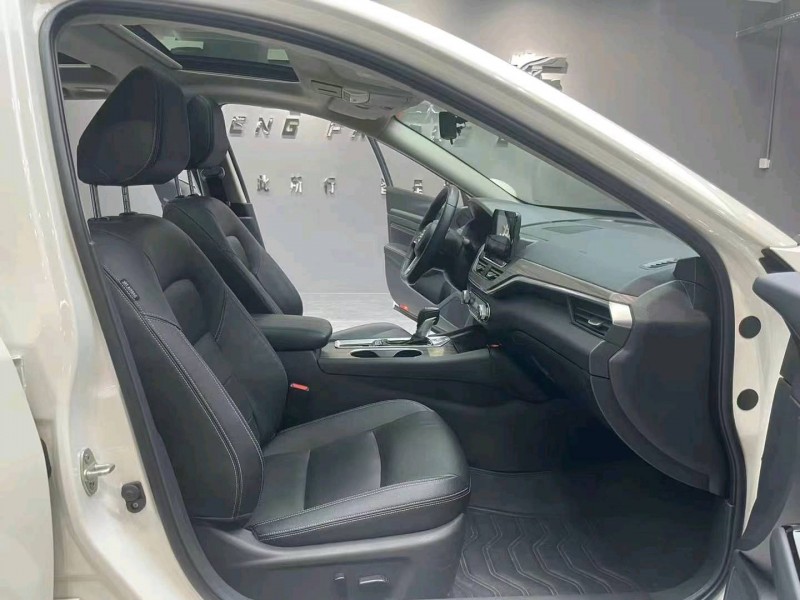 成都22年日产天籁4