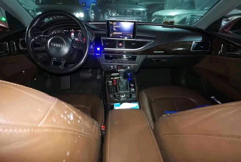 重庆13年奥迪A7L5