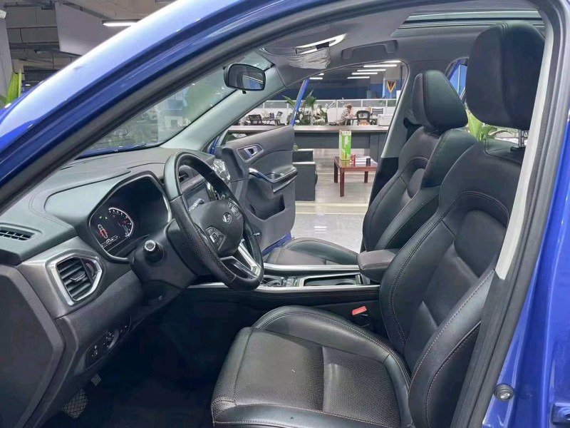 成都17年奇瑞瑞虎5x5