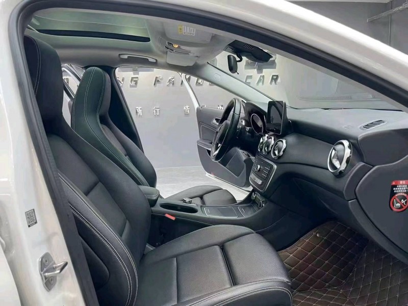 成都19年奔驰GLA9