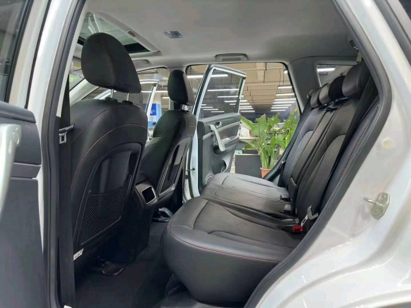 成都17年哈弗H66