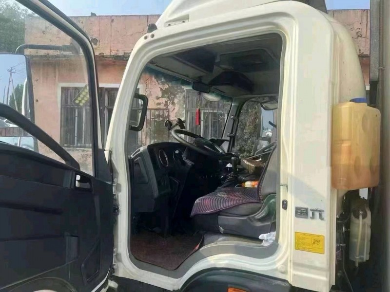 濟南23年卡車系列重汽豪沃6