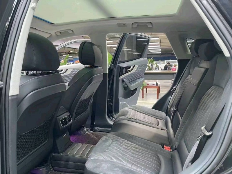 成都23年红旗HS54