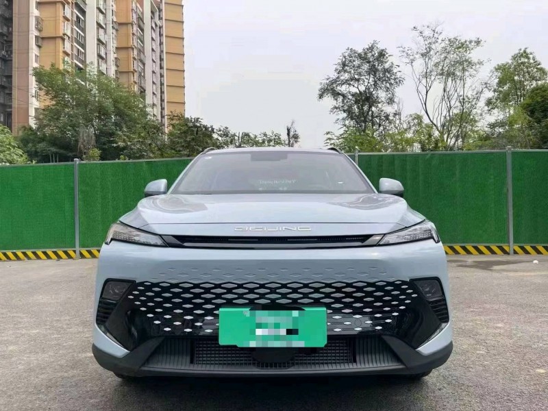 成都23年北汽制造魔方1