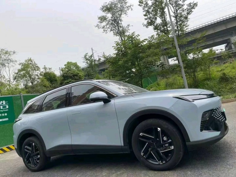 成都23年北汽制造魔方2