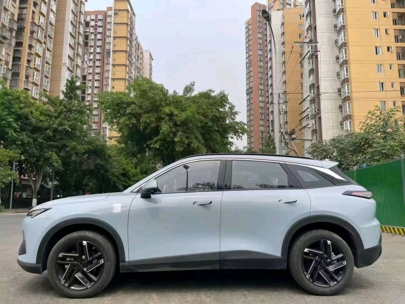 成都23年北汽制造魔方8