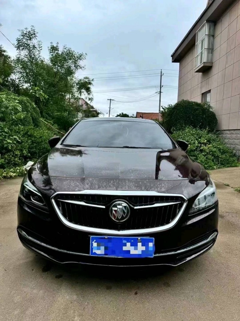 济宁18年别克君越1