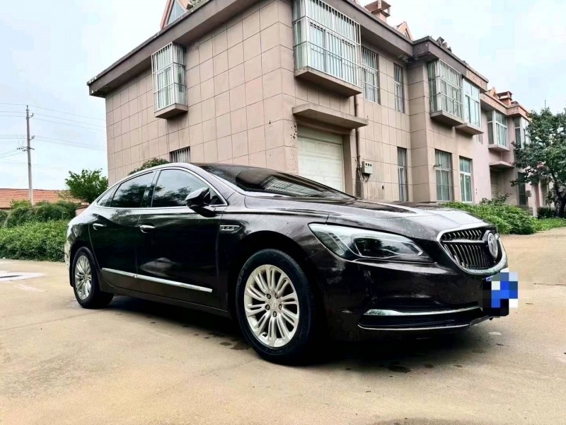 济宁18年别克君越3