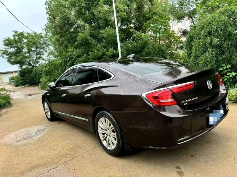 济宁18年别克君越4