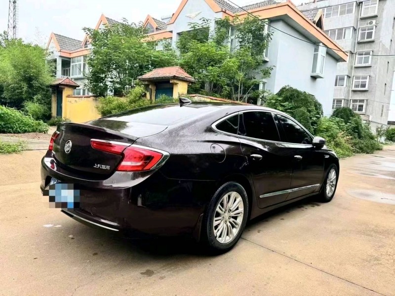 济宁18年别克君越5