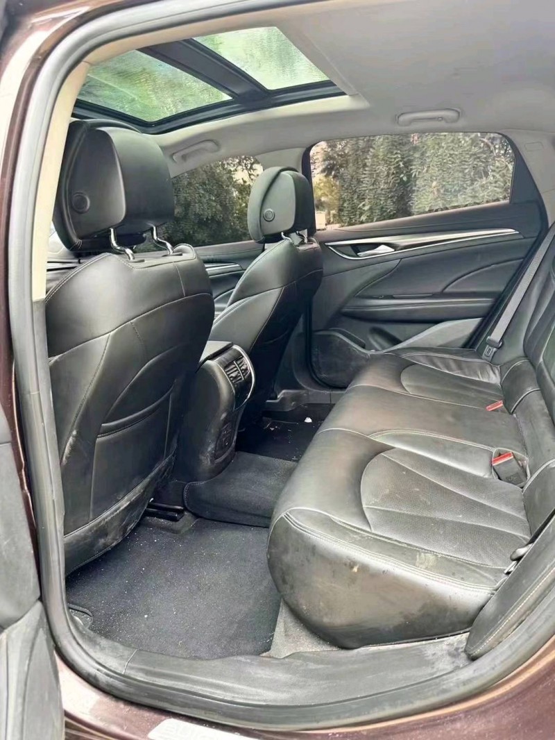 济宁18年别克君越9