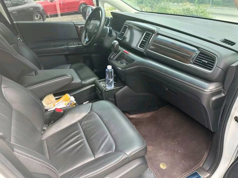 徐州17年本田艾力绅8