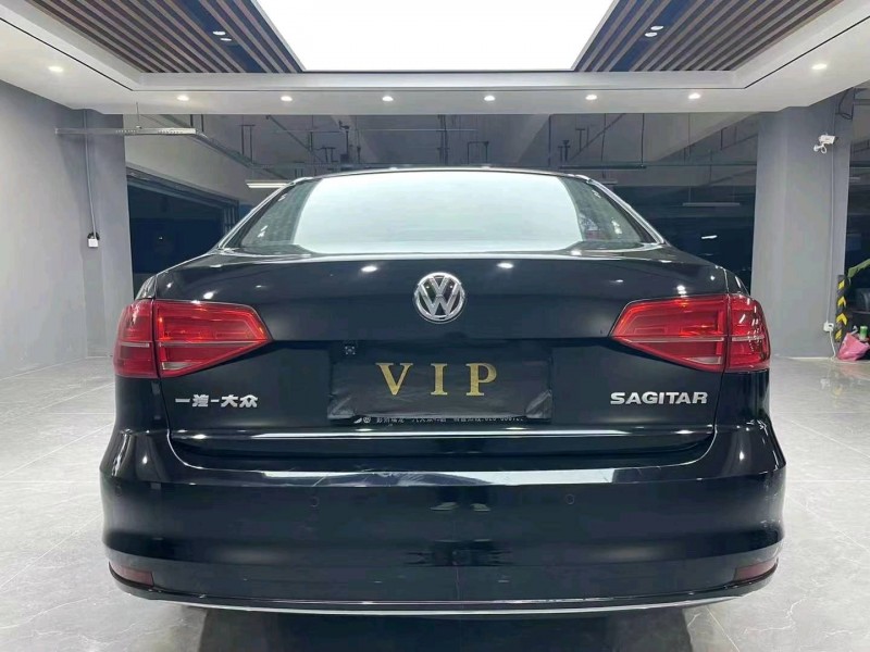 成都15年大众速腾5