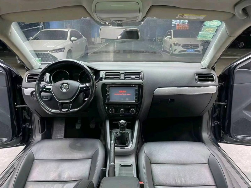 成都15年大众速腾8