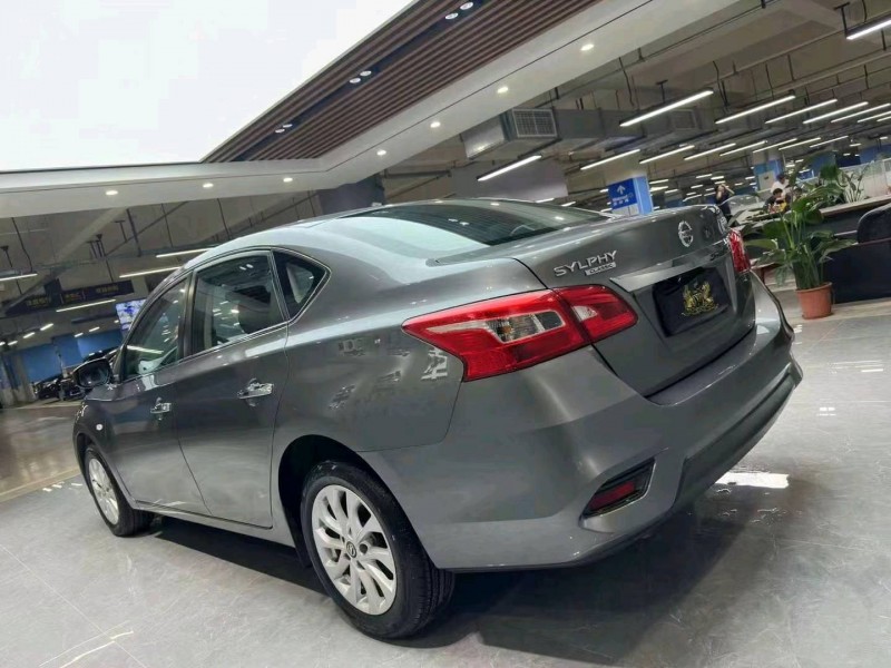 成都23年日产轩逸7