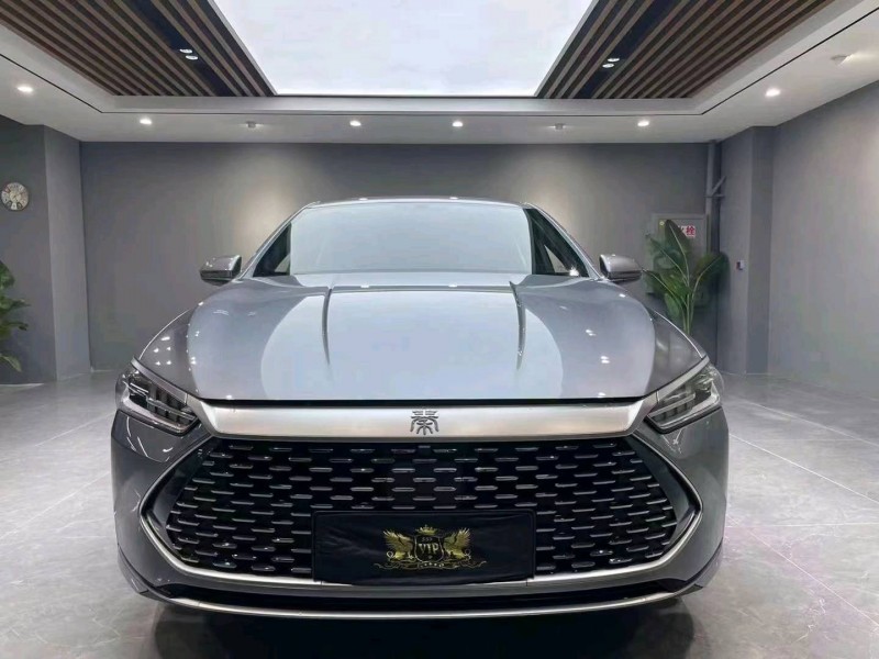 成都23年比亚迪秦1