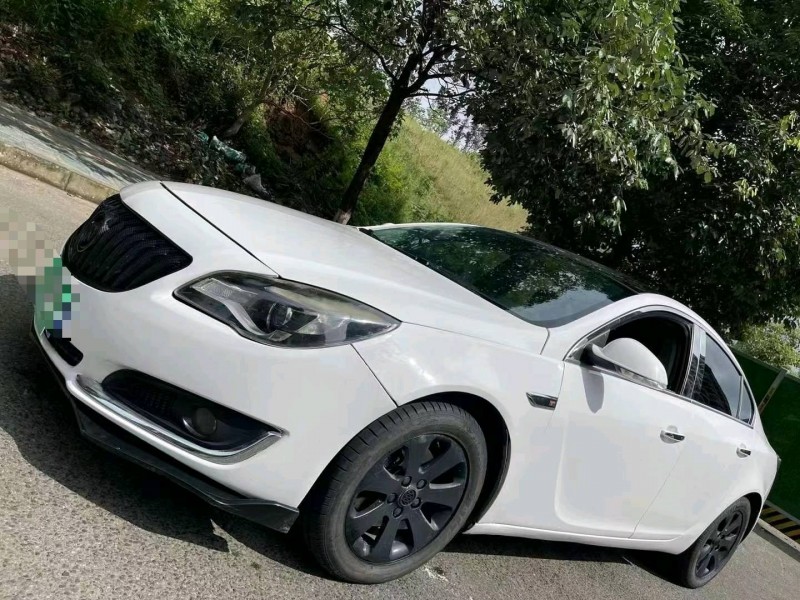 成都17年别克君威3