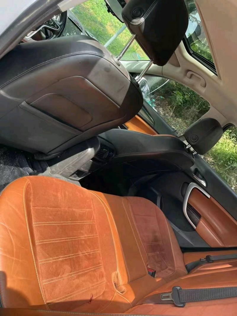 成都17年别克君威5