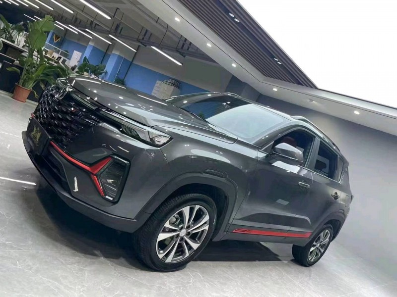 成都24年长安汽车CS352