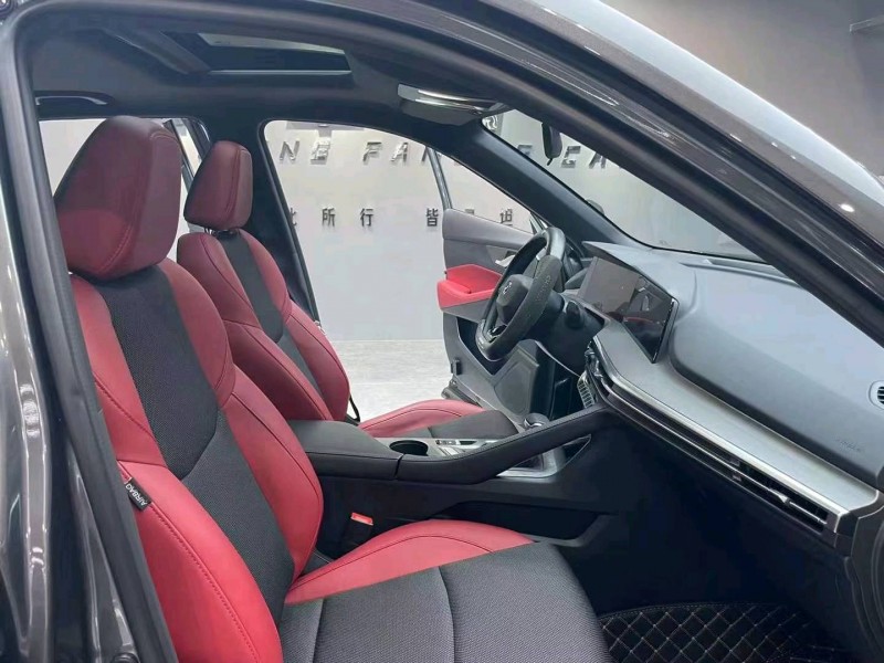 成都24年长安汽车CS357