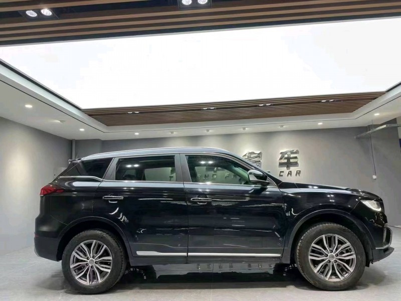 成都20年吉利博越6