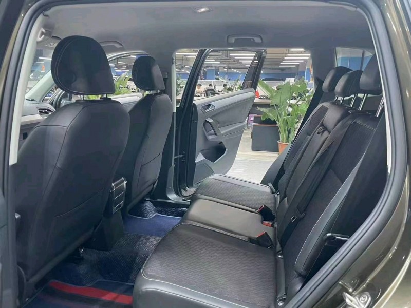 成都18年大众途观L4