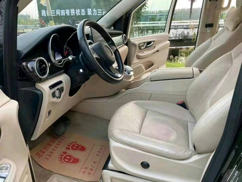 徐州17年奔驰V3
