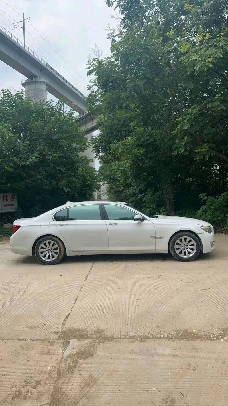 济南14年宝马7系4