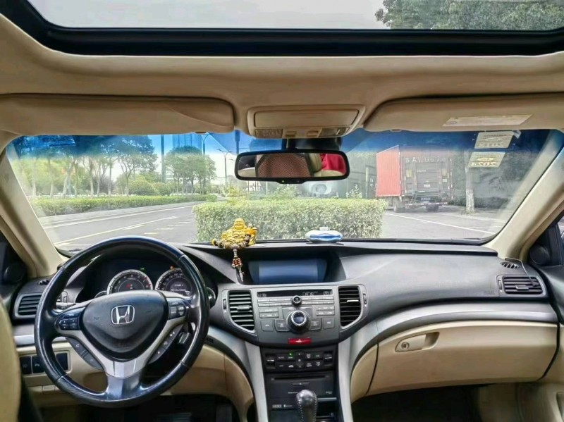 盐城11年本田思铂睿9