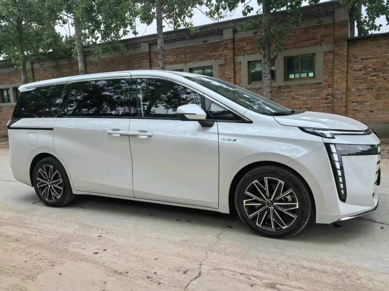 保定24年传祺E83