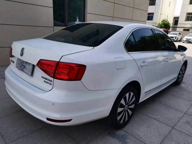 保定17年大众速腾4