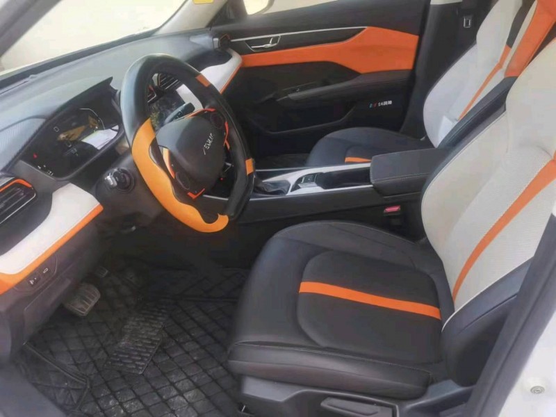 保定23年东风奕炫8