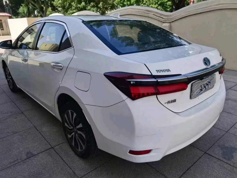 保定18年丰田雷凌5