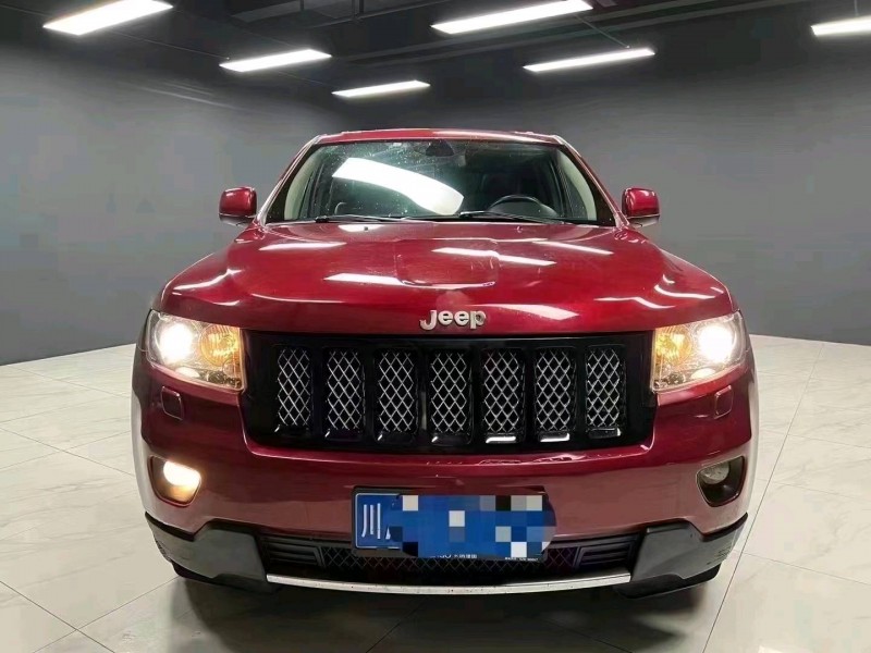 成都12年Jeep大切诺基1
