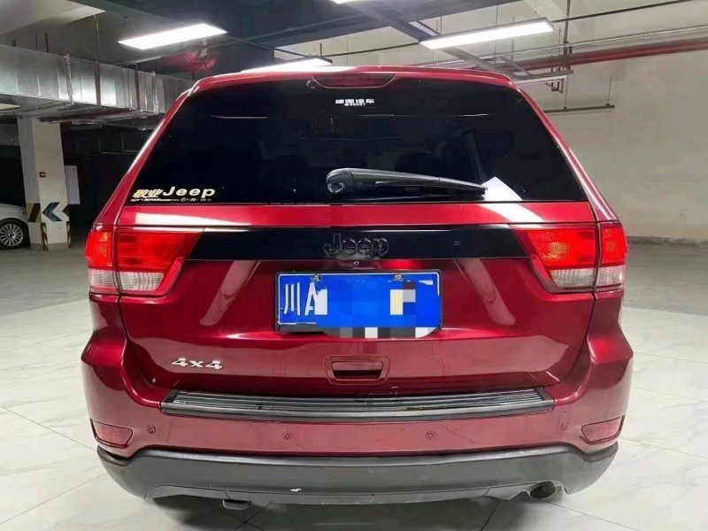 成都12年Jeep大切诺基5