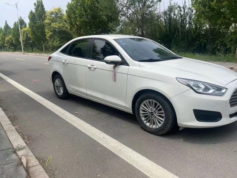 廊坊18年福特福睿斯3