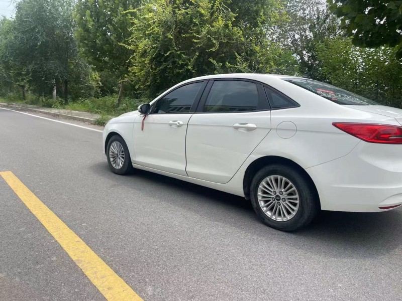 廊坊18年福特福睿斯5