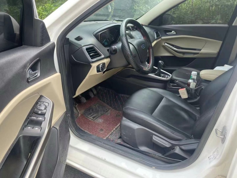 廊坊18年福特福睿斯7