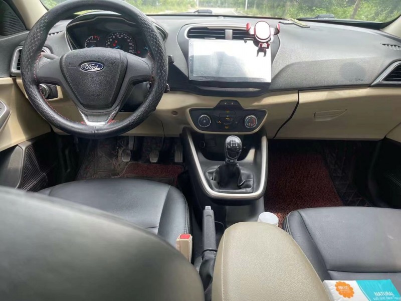 廊坊18年福特福睿斯8