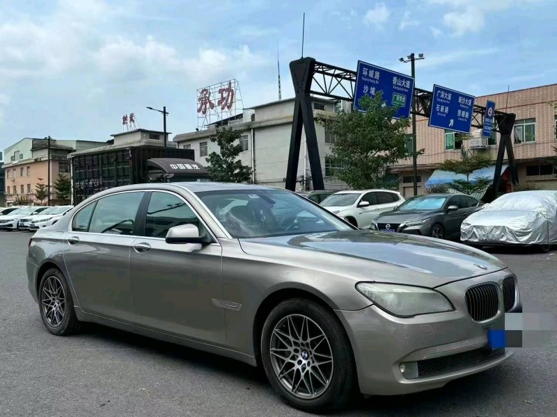 广州11年宝马7系2
