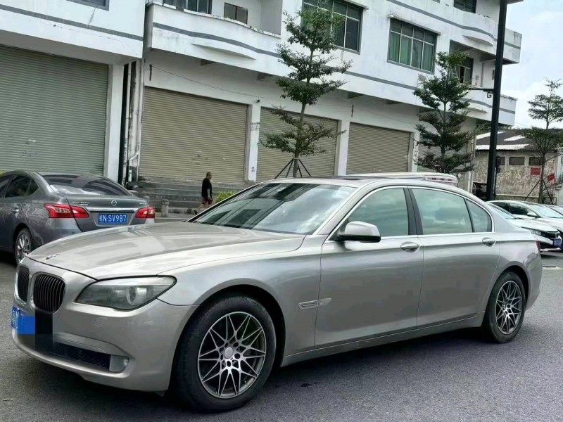 广州11年宝马7系3