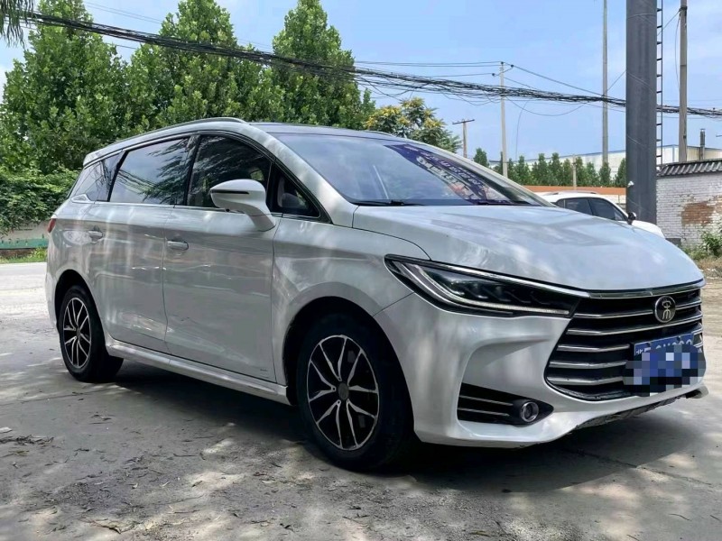 保定18年比亚迪宋MAX2